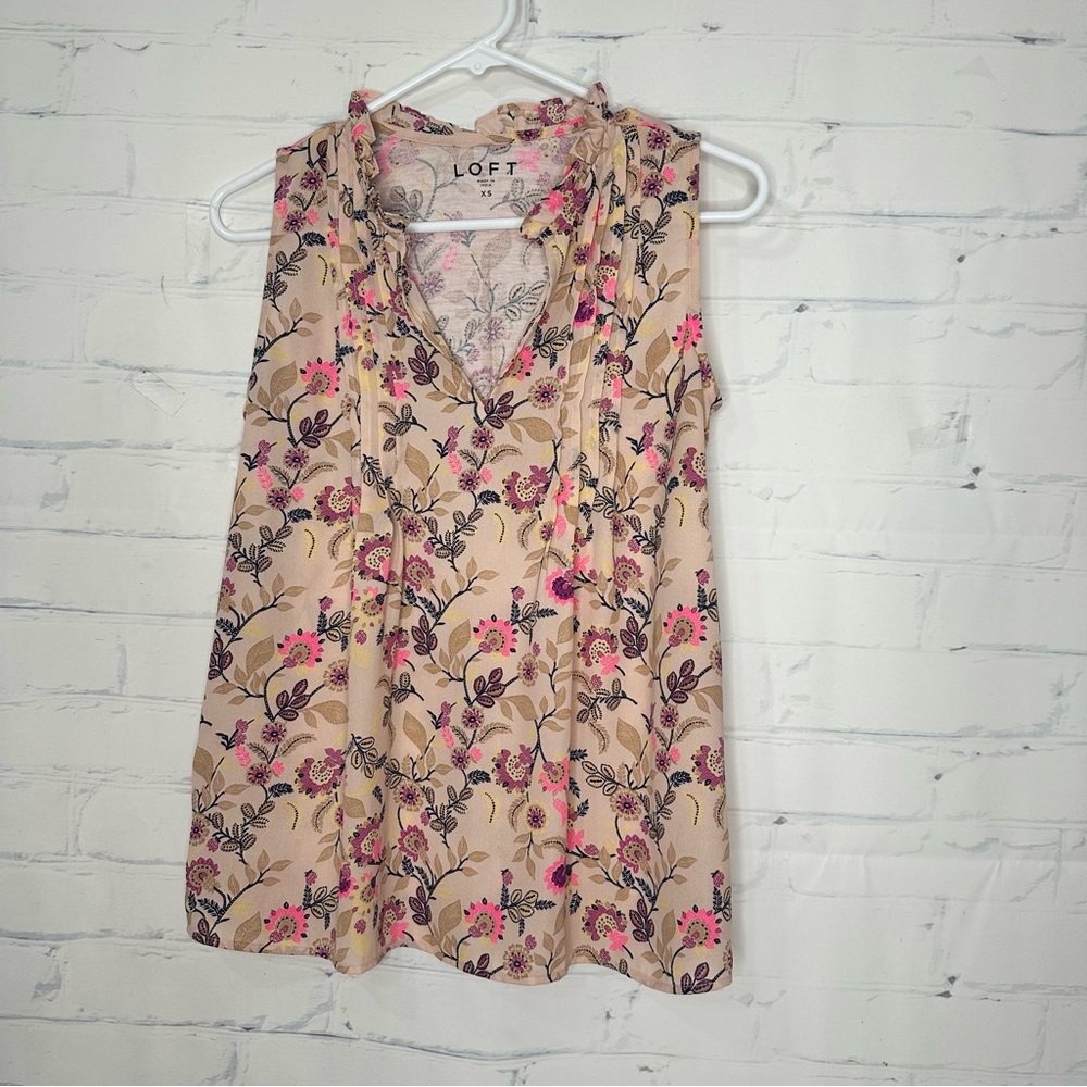 Loft‎ XS or Small Top